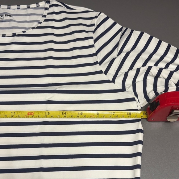 NWT Lands' End Women's Long Sleeve Navy and White Rash Guard - Picture 5 of 8